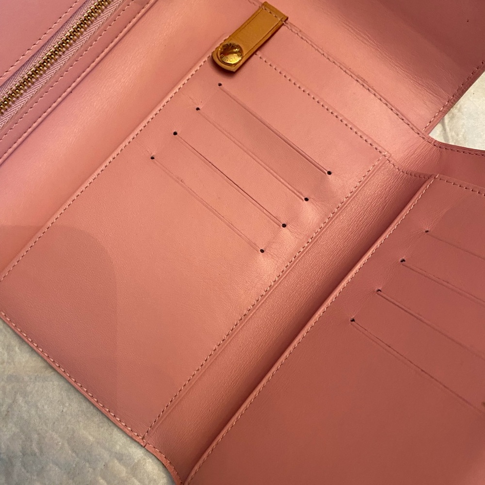 LOUIS VUITTON VERNIS WALKER WALLET/CROSSBODY - Picture 15 of 16